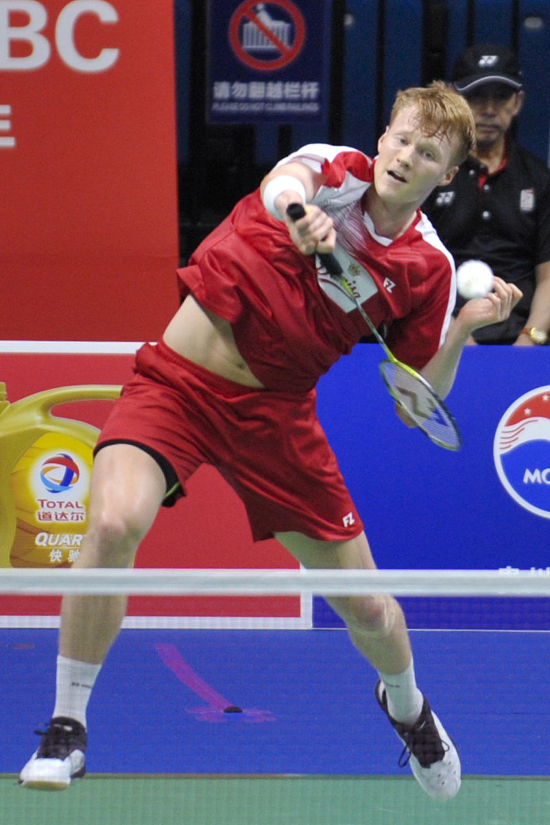 丹麦队力克日本队，安赛龙点燃赛场