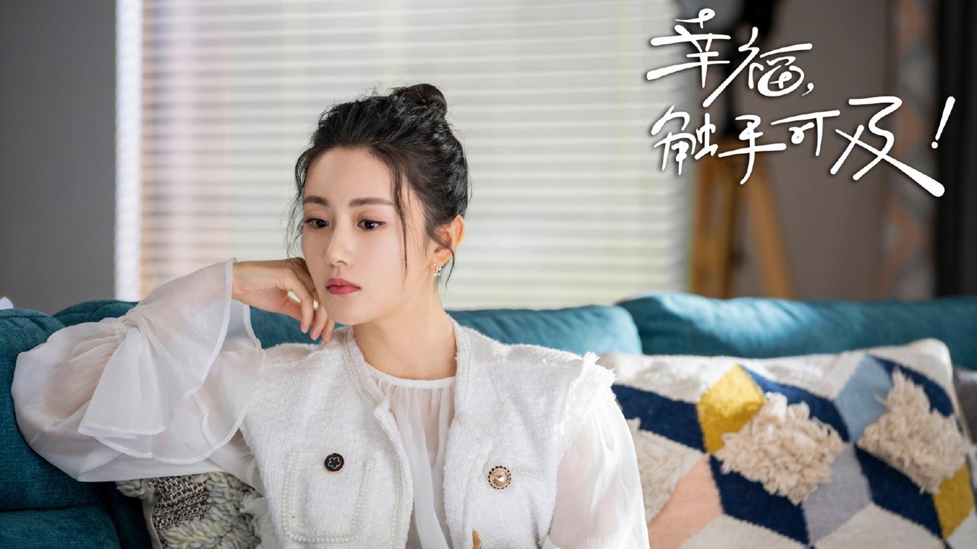 双重叙事,哈兰德的个人救赎与勒沃库森的集体压制