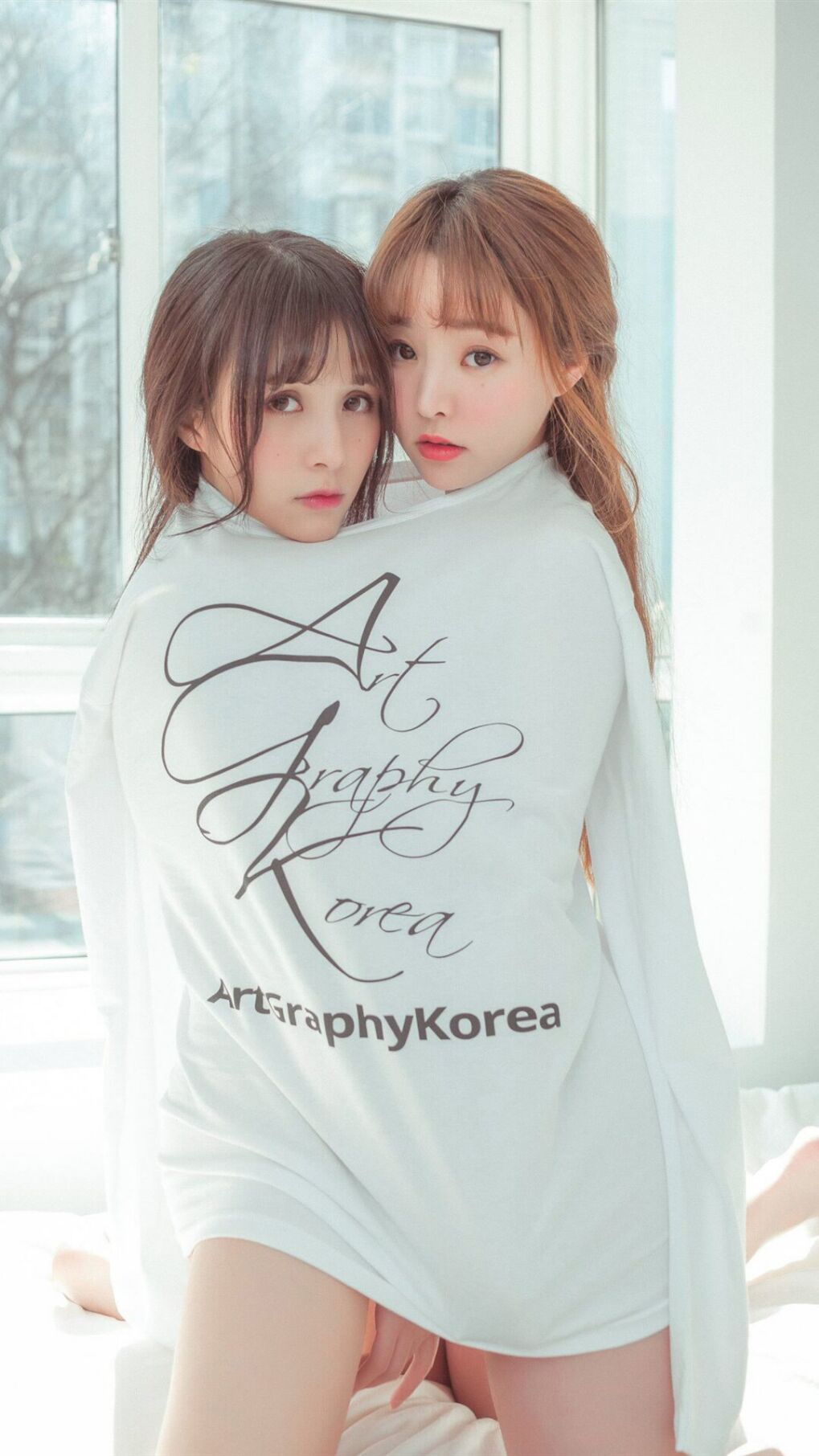 玻利维亚的赛车披着里昂的球衣,在弯道中点杀了F1新赛季