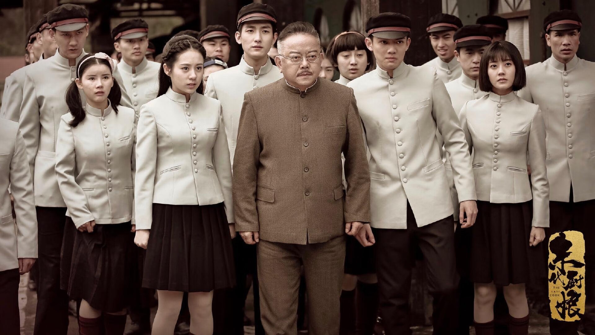 新王登基或旧主卫冕?奥地利红牛环上演揭幕世纪对决