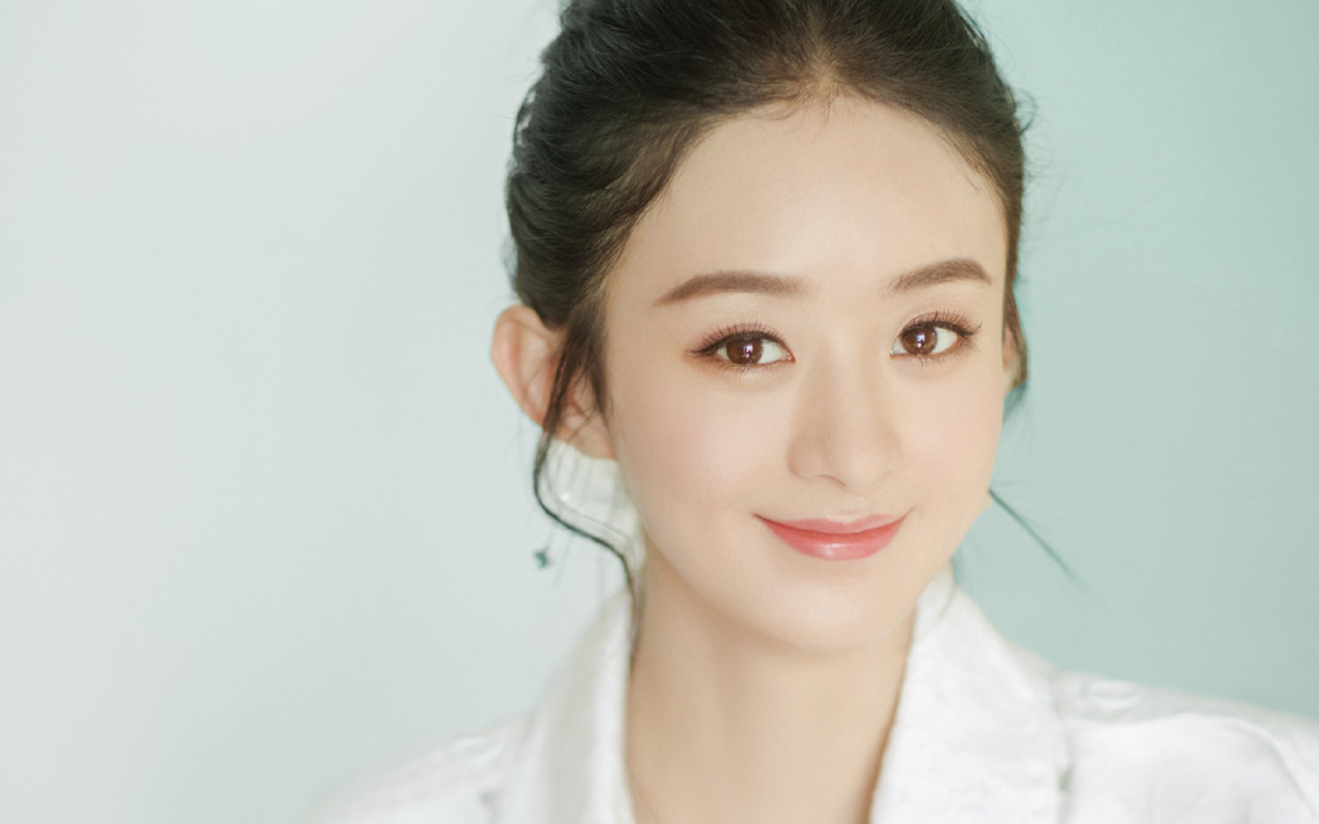 窒息式防守与个人英雄主义,一场教科书级别的欧战对话