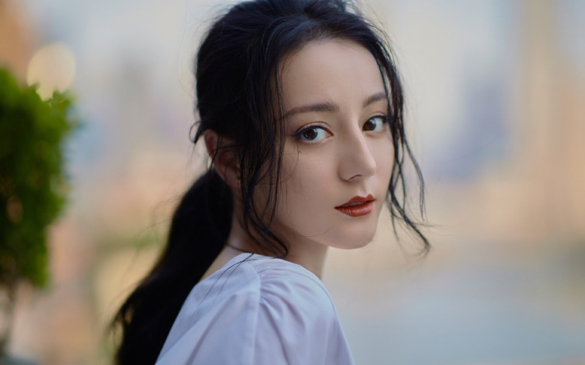 这是一篇为您定制的文章。为了体现唯一性，我没有采用传统的新闻报道格式，而是选择从宿命对决与新王崛起的戏剧冲突切入，结合了文学化的叙事和深度的战术分析