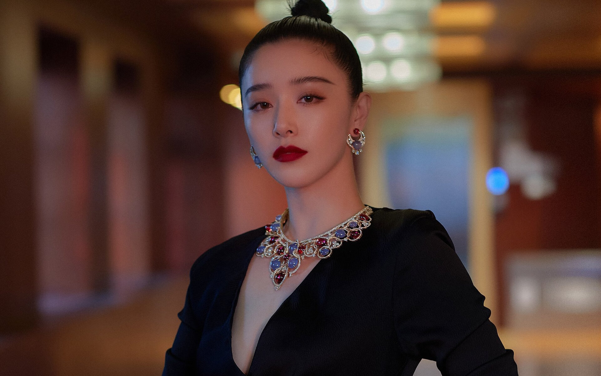 冰与火之歌，莱万导演世界杯史诗逆转，39.5℃沙漠夜见证唯一传奇
